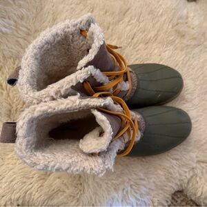 L.L. Bean Green and Brown Winter Boots